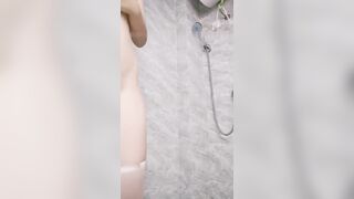 18岁纯情女高18岁的少女身体就是爽咪咪皮肤雪白
