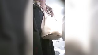 厕拍新品高端写字楼女厕偷拍上